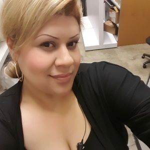 Meet your Posher, Yolanda